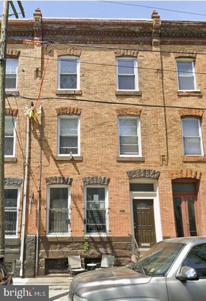 850 N 22nd St #5