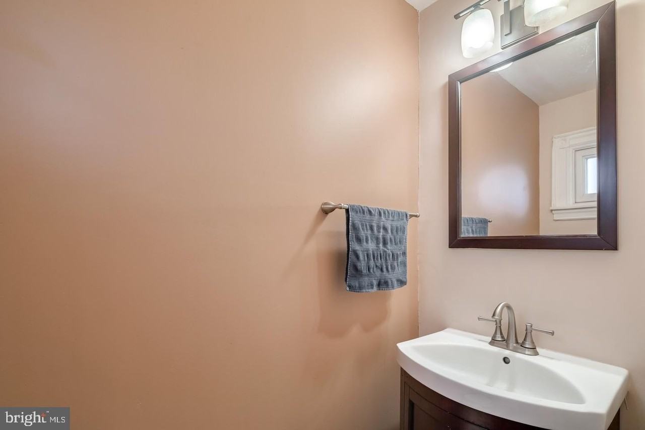 5002 Chestnut St - Photo 5 of 12