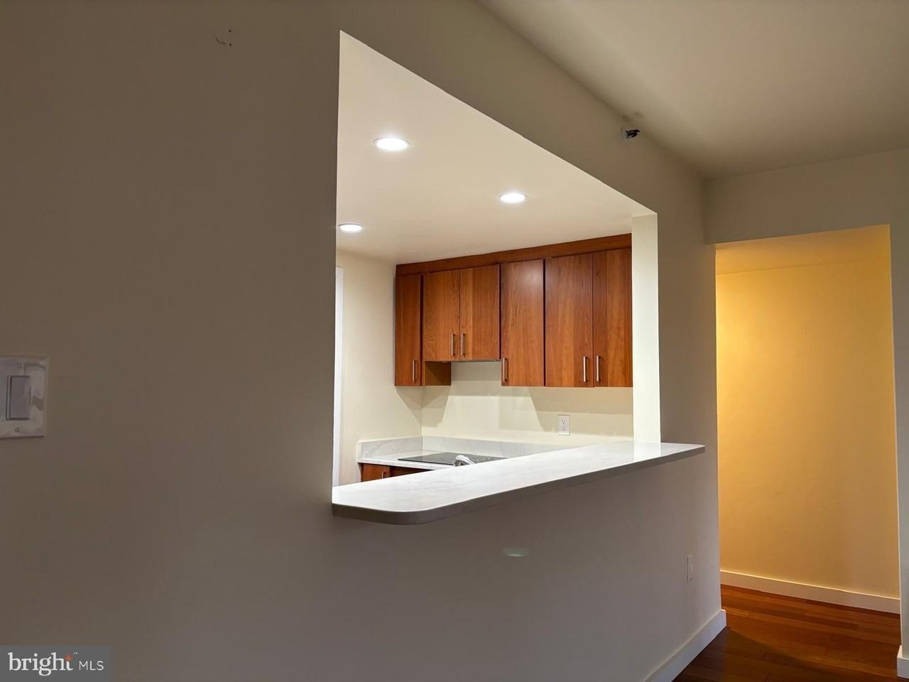 1530 Key Blvd #1130 - Photo 4 of 11