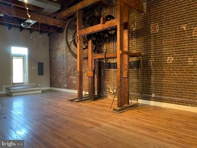 311 William St - Photo 6 of 17