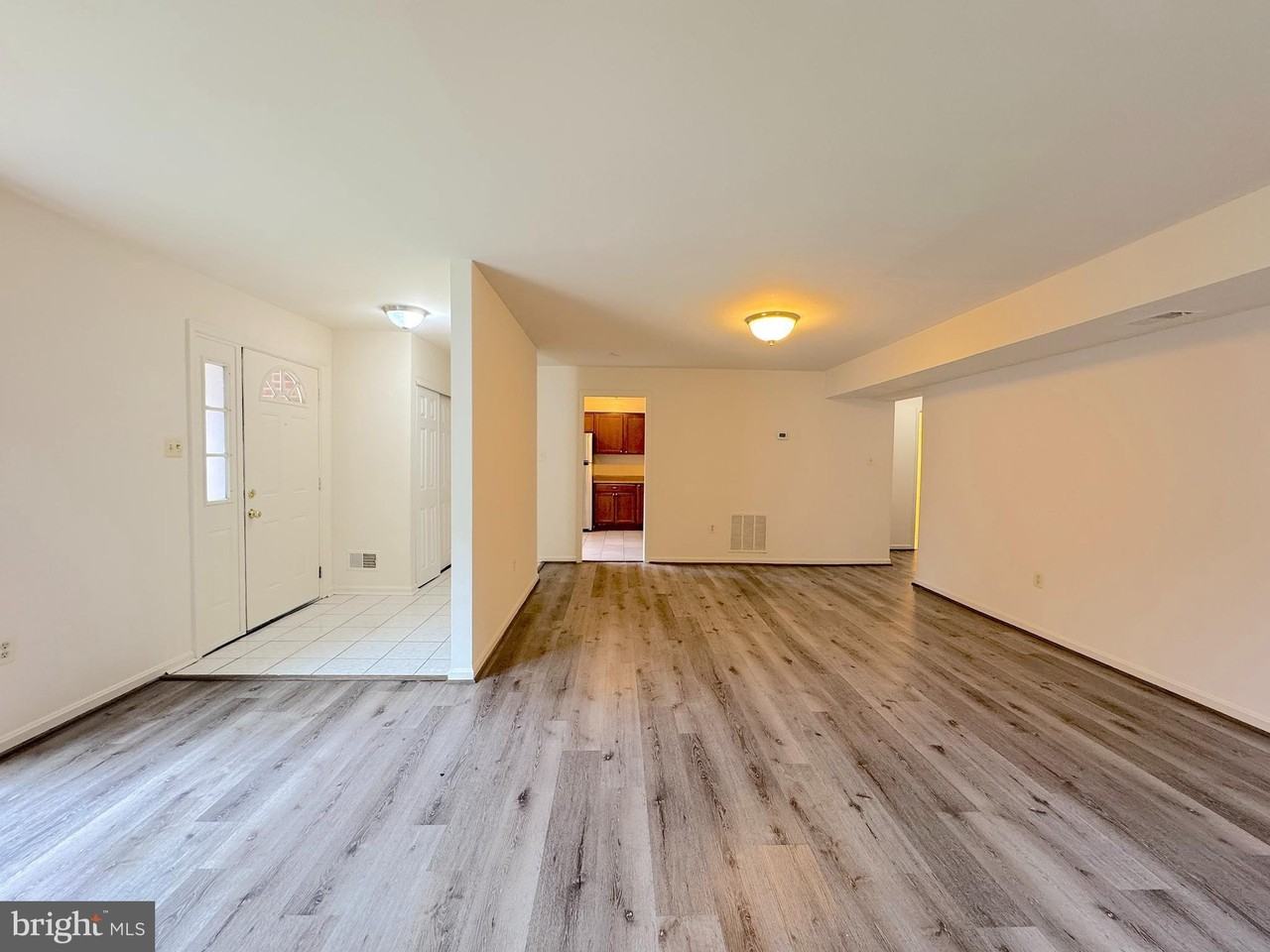 6804 Perry Penney Dr #100 - Photo 4 of 17