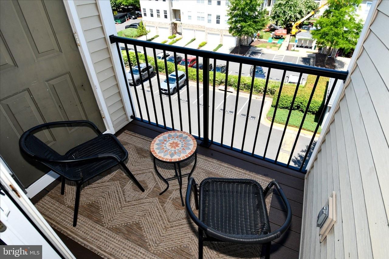 5121 Travis Edward Way #J - Photo 6 of 30