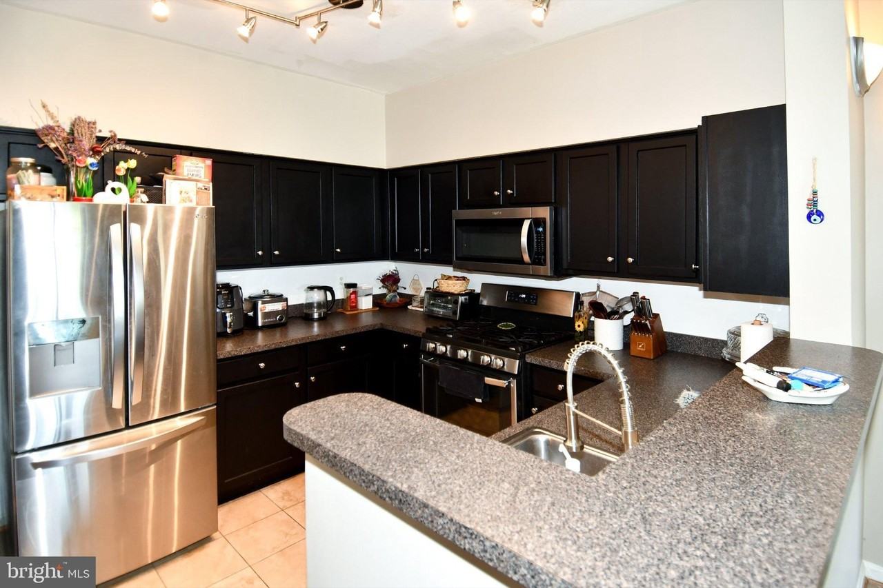 5121 Travis Edward Way #J - Photo 7 of 30