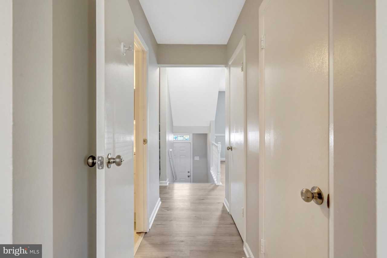 7065 Leewood Forest Dr - Photo 3 of 50