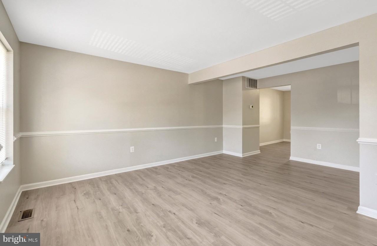 7065 Leewood Forest Dr - Photo 7 of 50