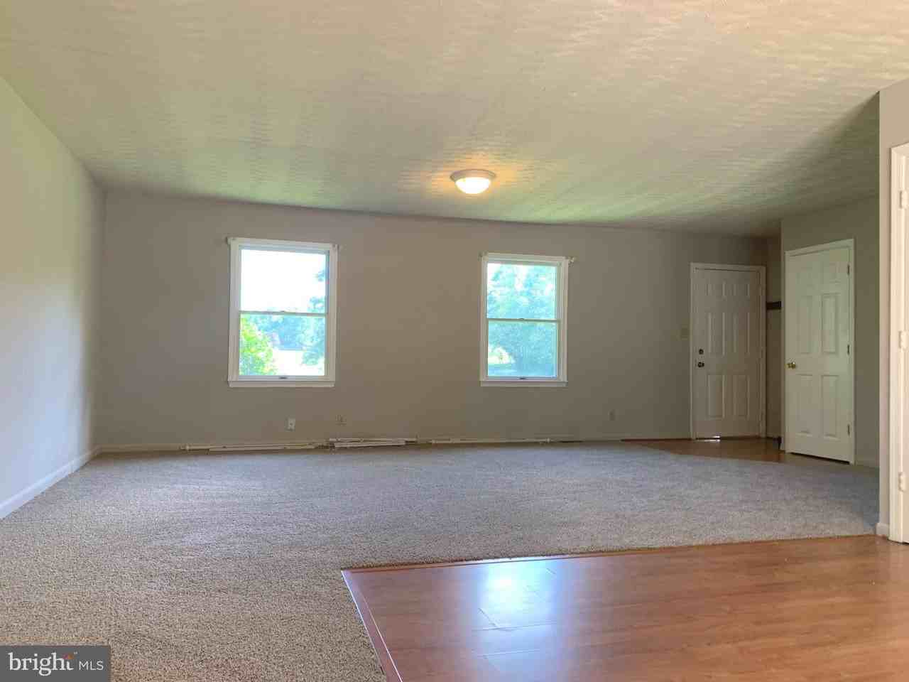 10413 Elys Ford Rd - Photo 2 of 15