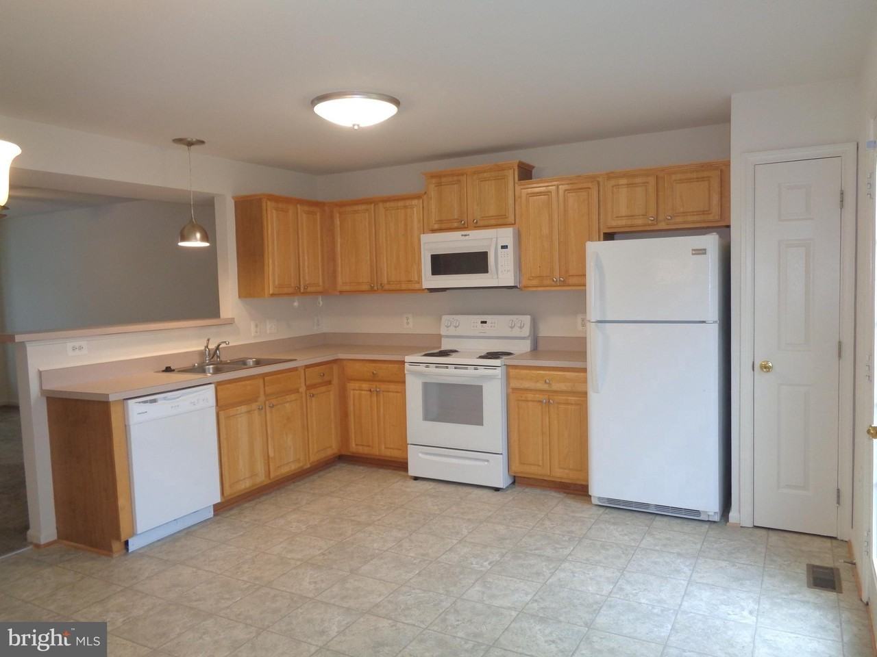 101 Merrill Ct - Photo 5 of 15