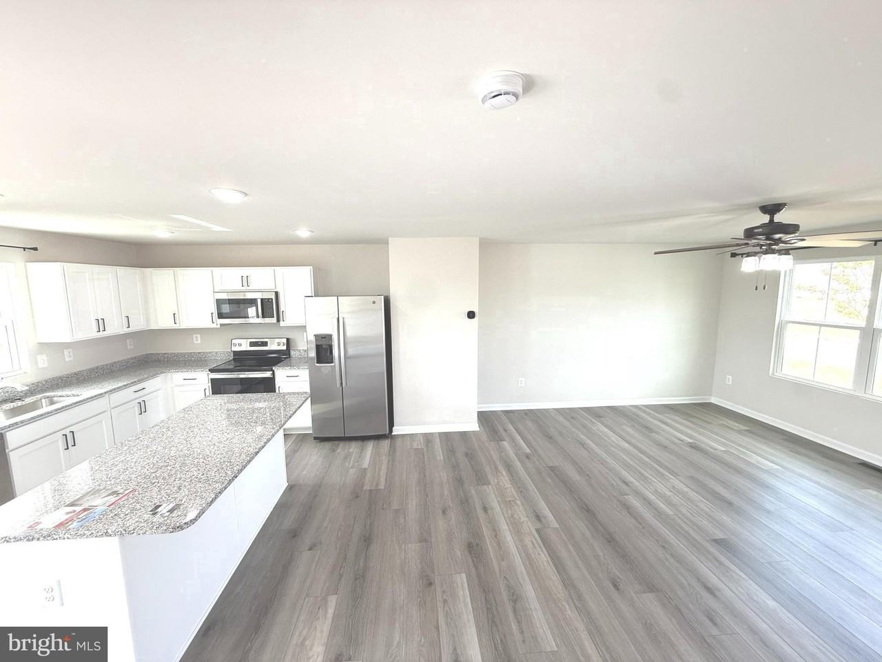365 Otero Ln - Photo 3 of 45