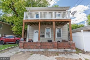 323 S Raleigh St #1 - Photo 1 of 1