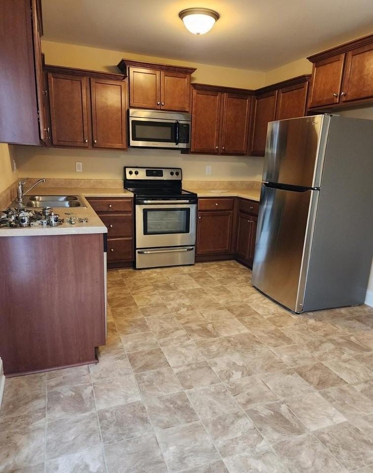 21 Hunters Point Ct - Photo 5 of 13