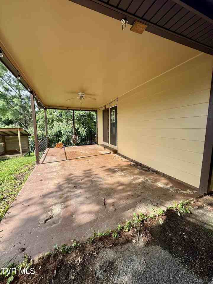 1006 Idlewylde Cir - Photo 2 of 11