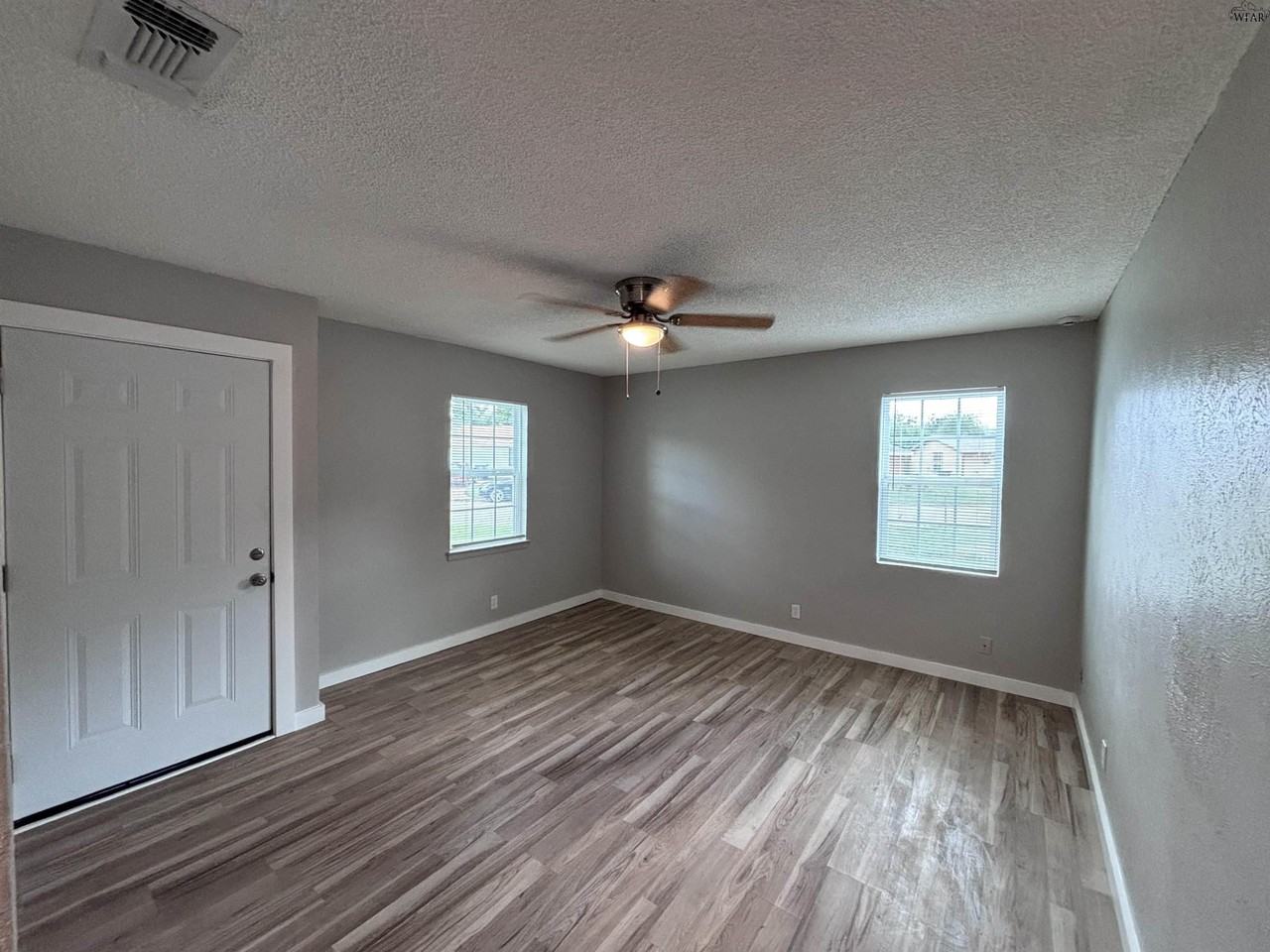 4107 Palomino St - Photo 4 of 19