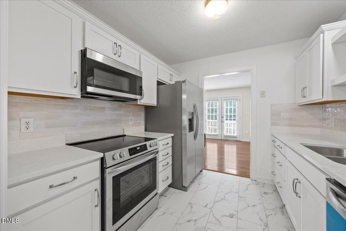 1932 Stroll Cir - Photo 3 of 24
