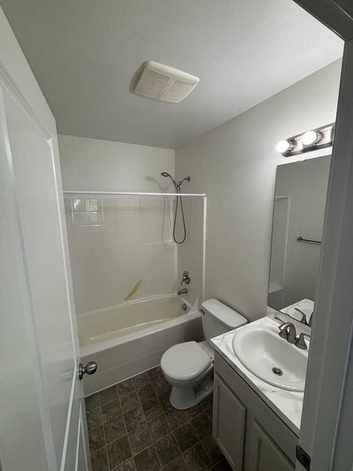 8226 1st Pl Se - Photo 4 of 15