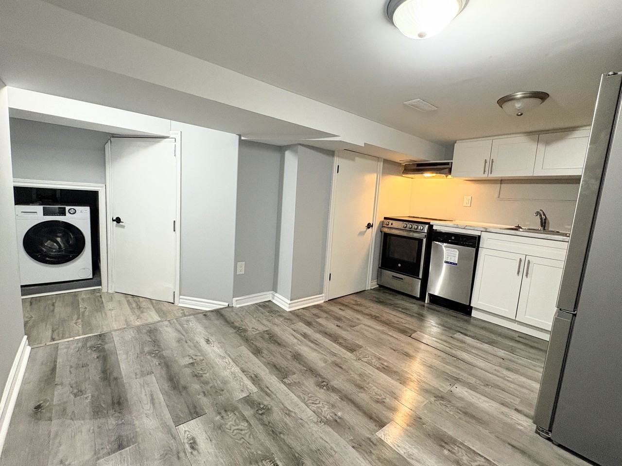 103 Tragina Avenue North - Photo 3 of 8