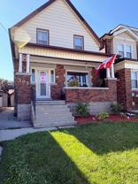 103 Tragina Avenue North #Lower - Photo 1 of 1