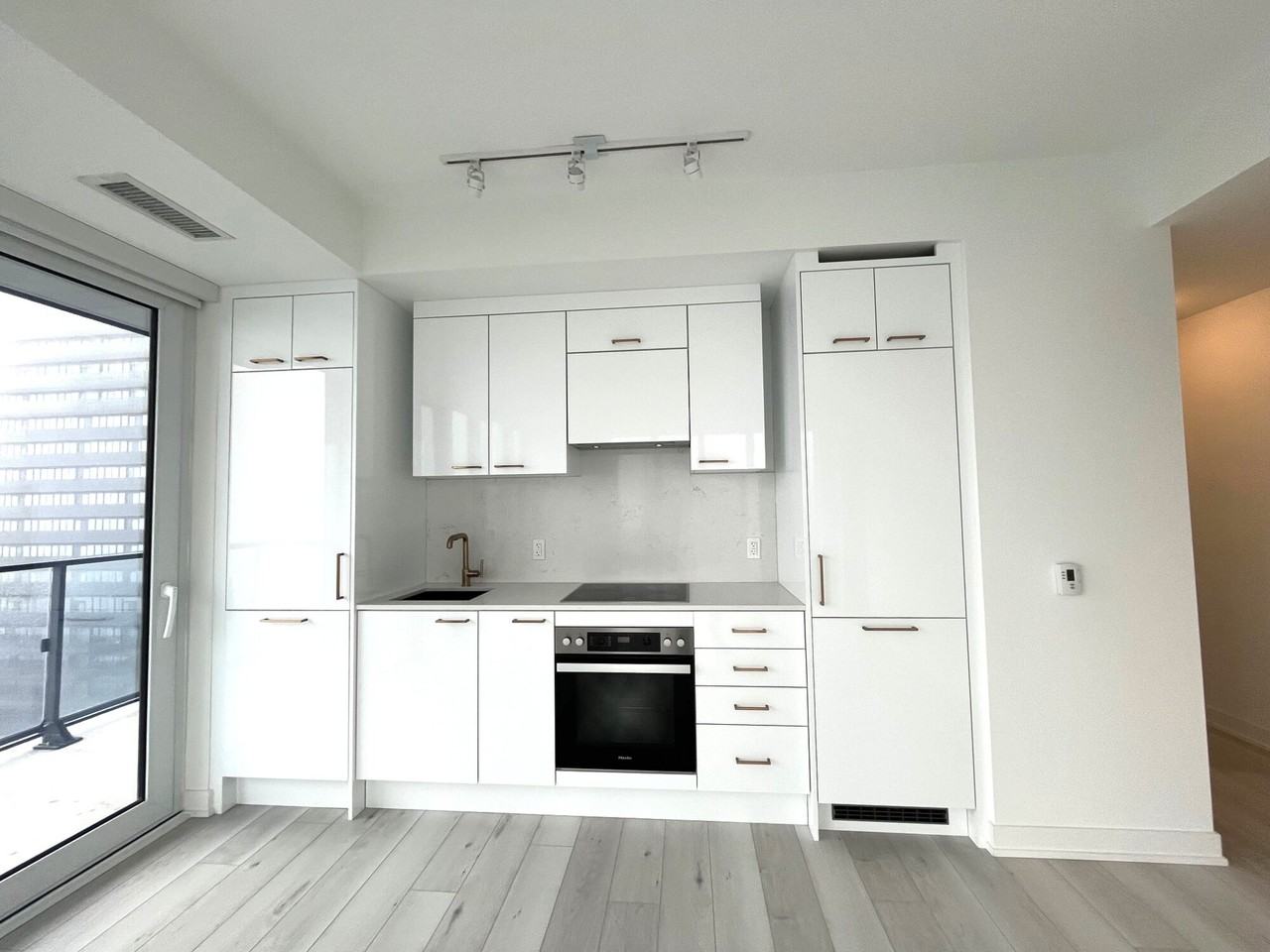634 Church St - Photo 3 of 20