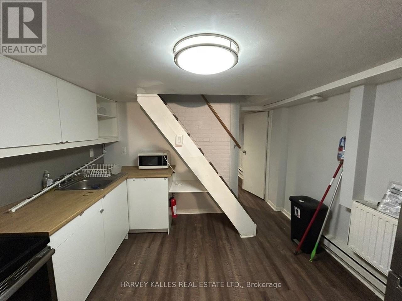 1098 Bathurst Street - Photo 2 of 5