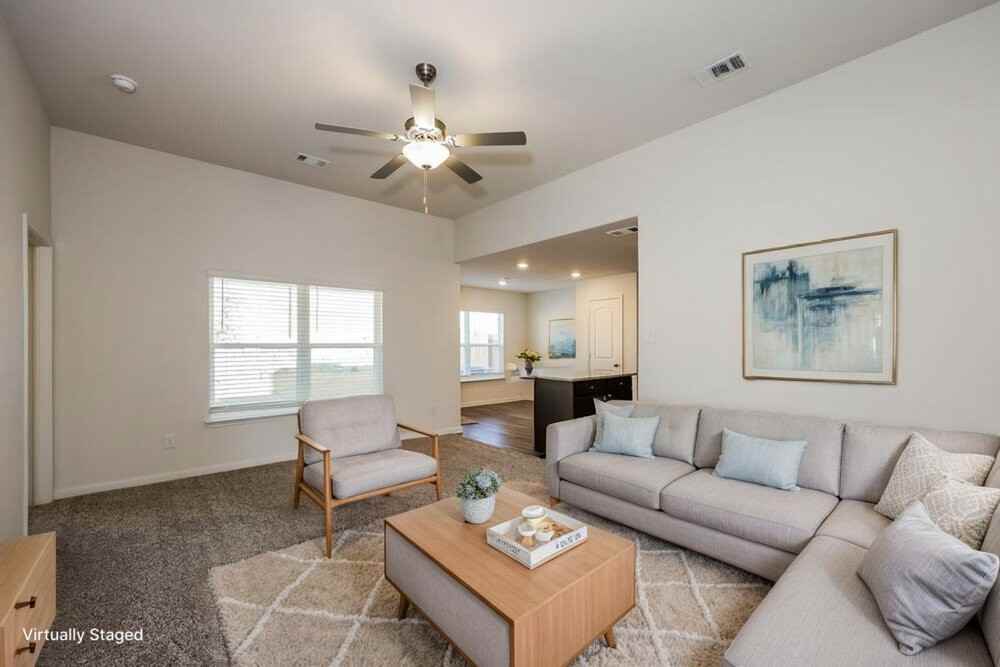 1313 Redpine Dr - Photo 4 of 19