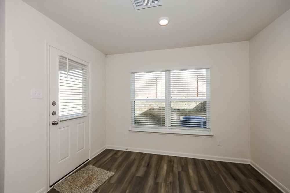 1313 Redpine Dr - Photo 6 of 19