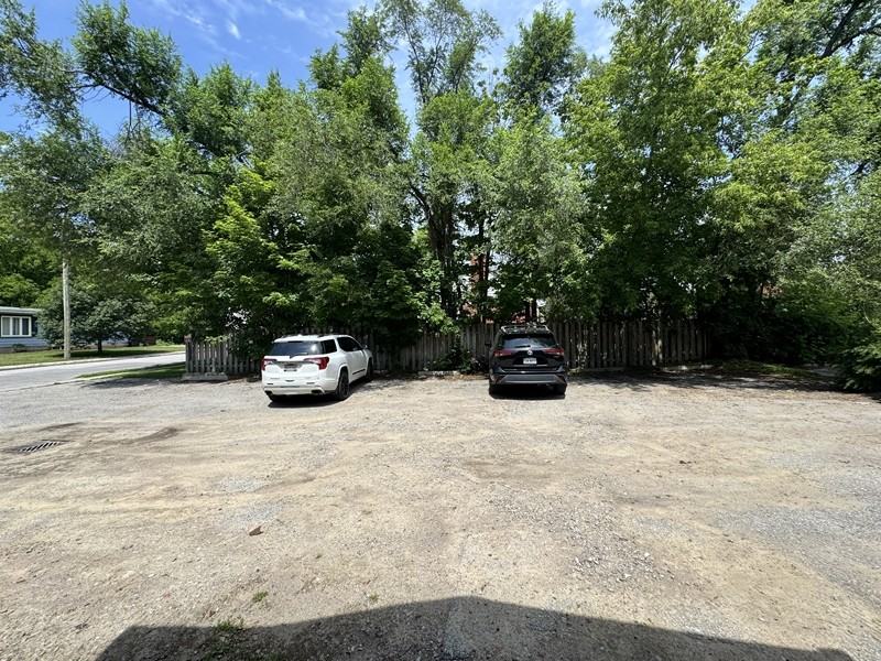 16 Wellington St. West - Photo 2 of 3