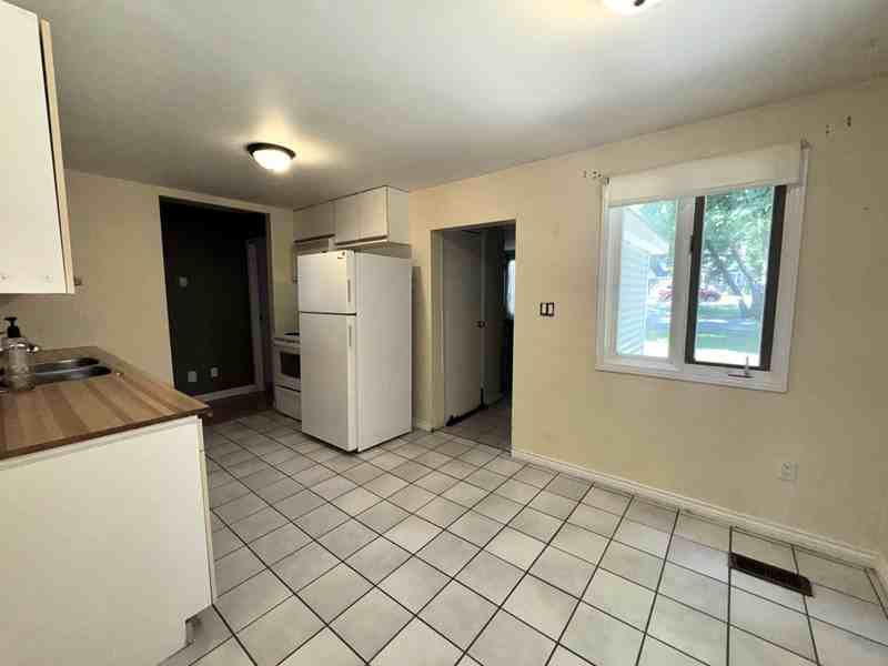 22 McDonald Street - Photo 7 of 20