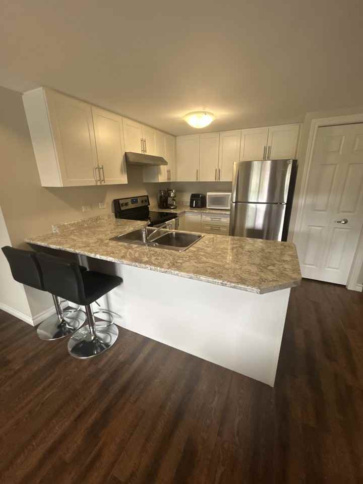313-7 Kay Cres - Photo 4 of 16