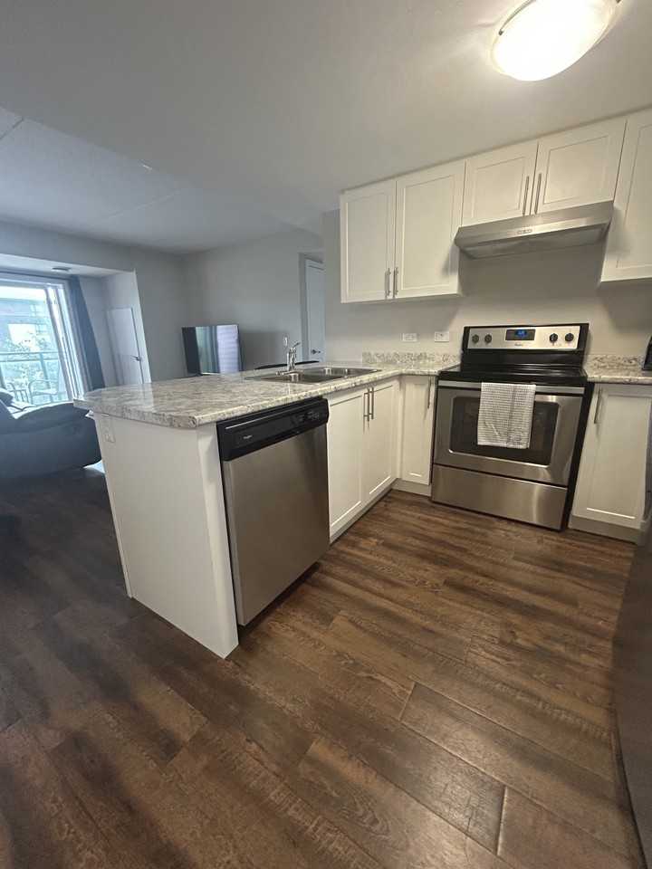 313-7 Kay Cres - Photo 5 of 16