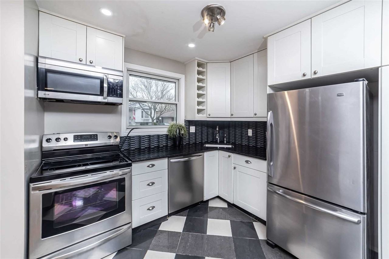 23 Speight Crescent - Photo 3 of 13
