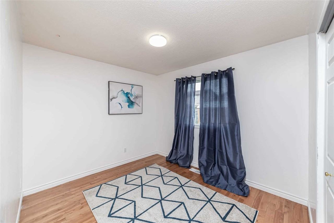 23 Speight Crescent - Photo 5 of 13