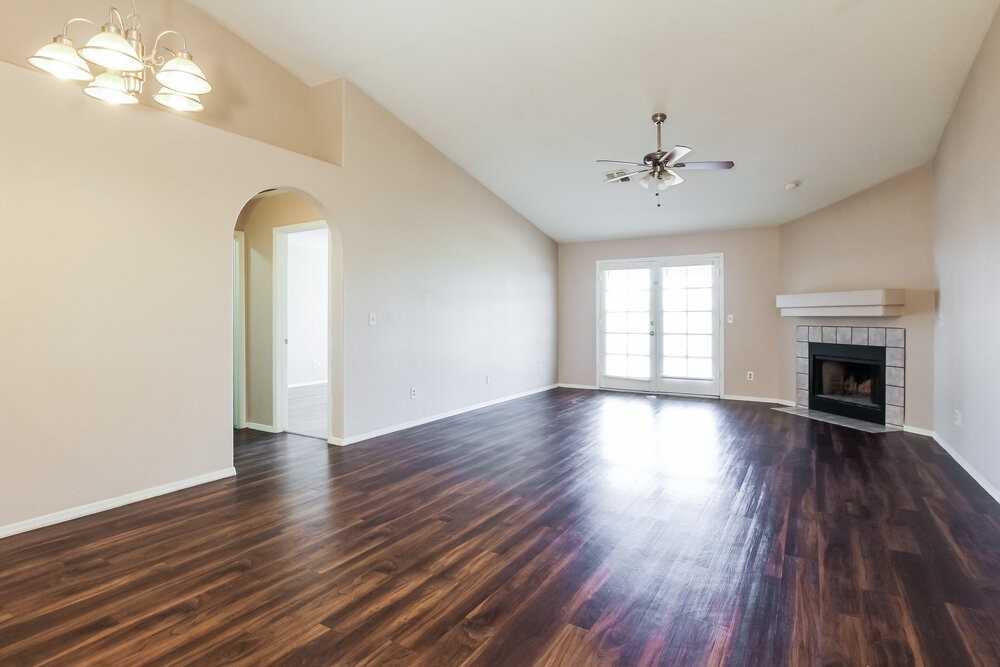 8727 W Sierra Vista Dr - Photo 3 of 16