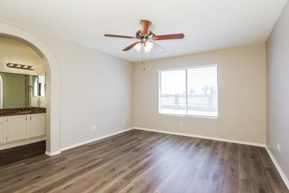 8727 W Sierra Vista Dr - Photo 7 of 16