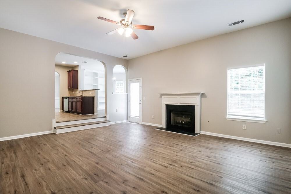 4940 Hopewell Manor Dr - Photo 5 of 32