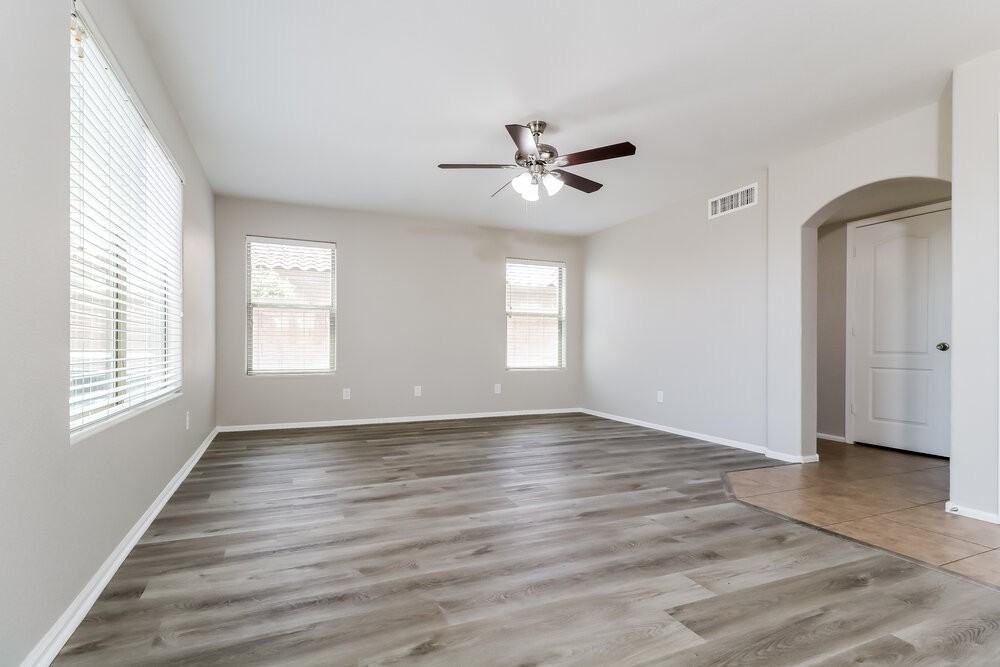 15853 W Diamond St - Photo 5 of 20