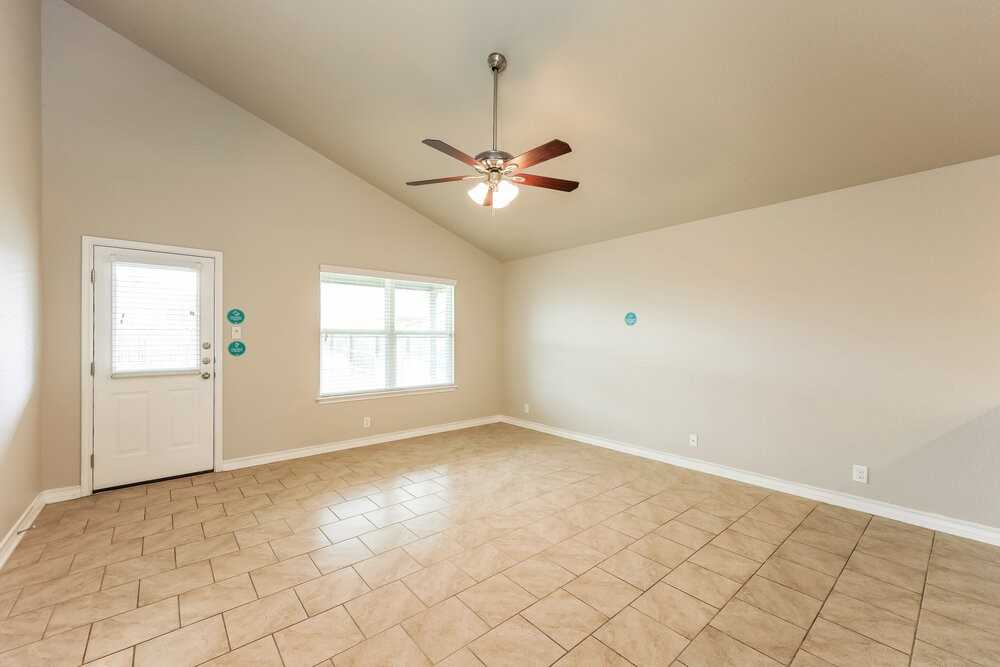 14067 Cremello Fls - Photo 6 of 20
