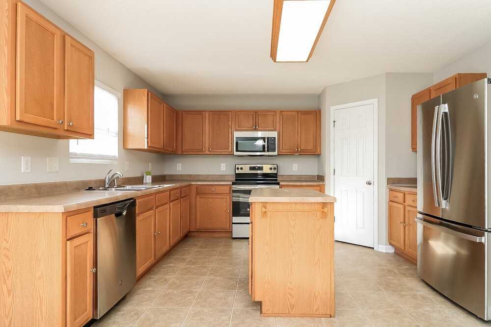 168 Woodcreek Ln - Photo 6 of 17