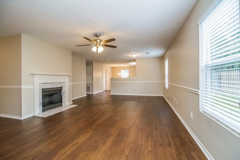 2776 Sutherland Dr - Photo 4 of 17