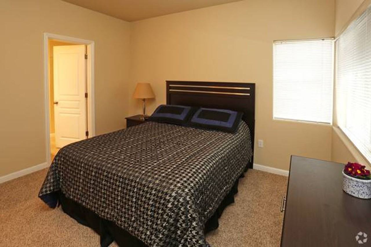 #144 TABOR POINTE APARTMENTS - Photo 2 of 18