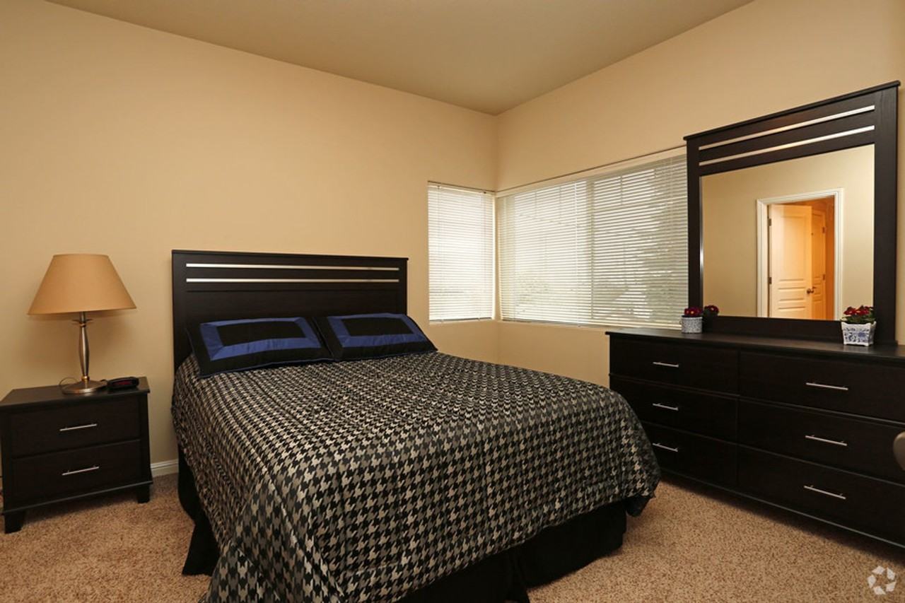 #144 TABOR POINTE APARTMENTS - Photo 7 of 18