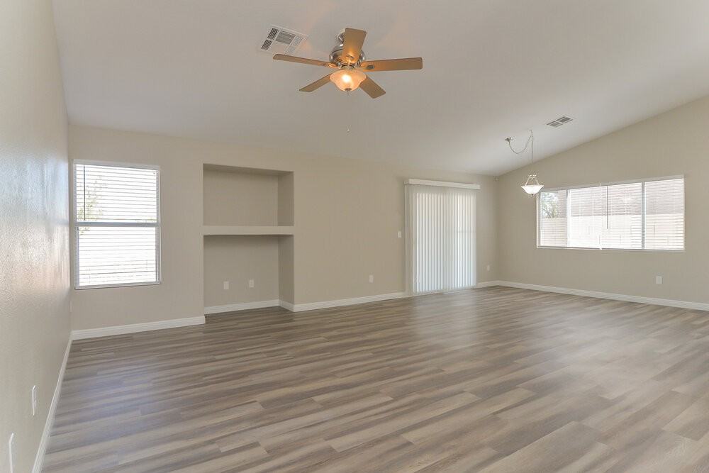 1100 Sport Of Kings Ave - Photo 4 of 16