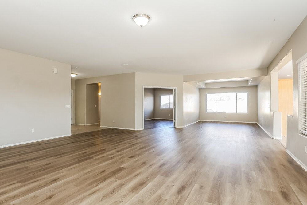 5245 W Bowker St - Photo 5 of 16