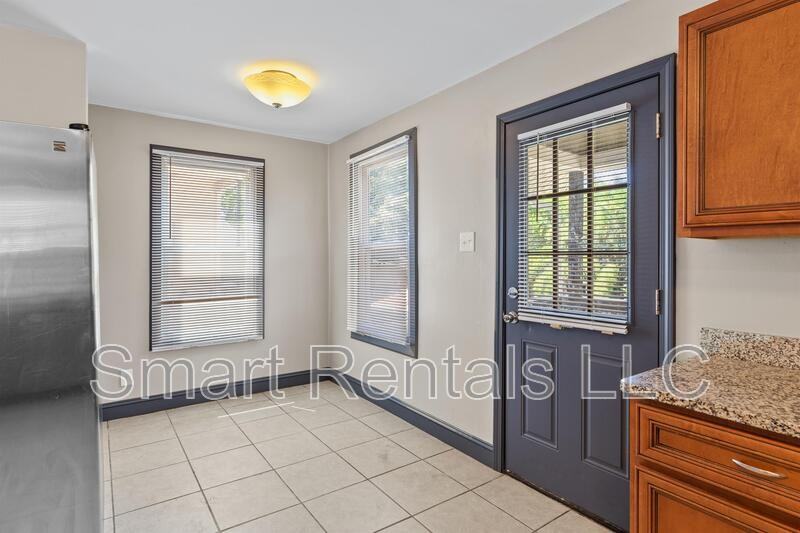 3627 Cambridge Ave - Photo 4 of 22
