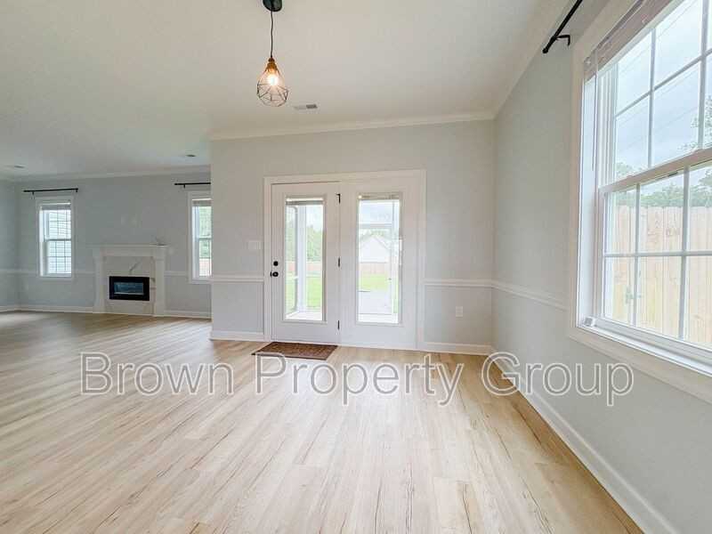 300 Saint Matthews Church Rd - Photo 5 of 36