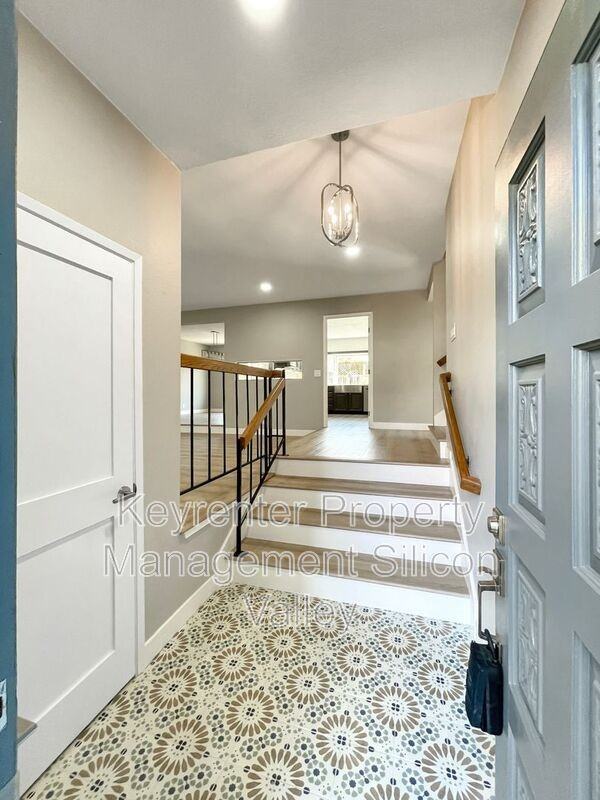 1806 Blackmore Ct - Photo 2 of 42
