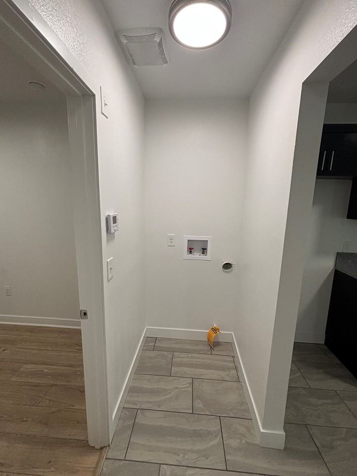 329 East Gage Avenue #329 1/2 - Photo 5 of 13