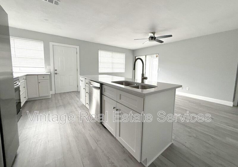 1231 Illinois Ave #1 - Photo 3 of 20
