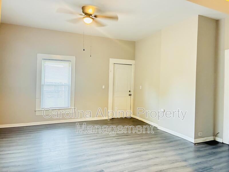 330 D St - Photo 4 of 20