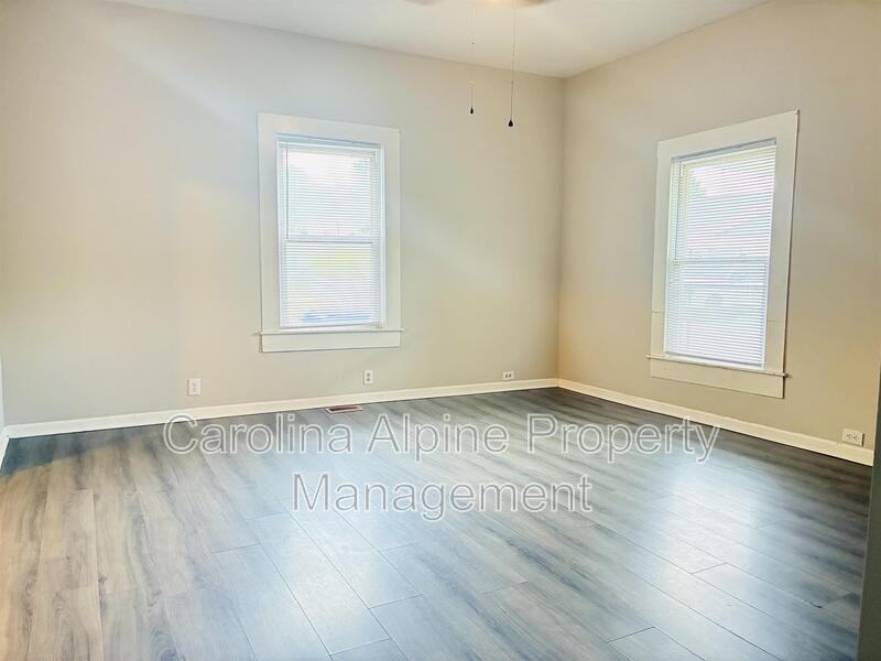 330 D St - Photo 6 of 20