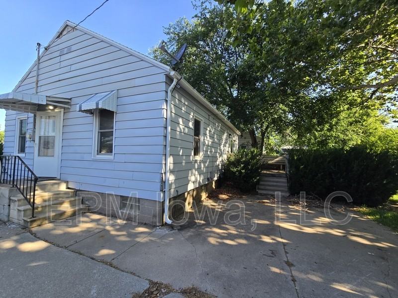 867 Maxwell St - Photo 3 of 21