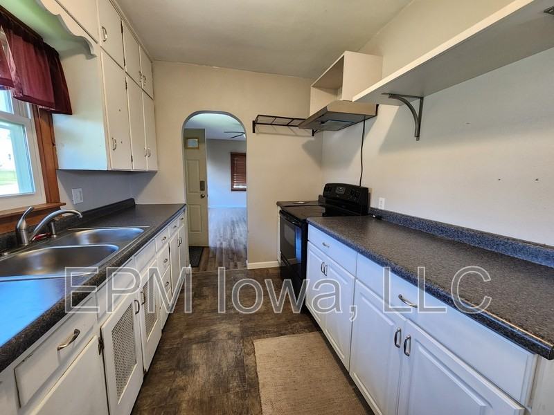867 Maxwell St - Photo 5 of 21